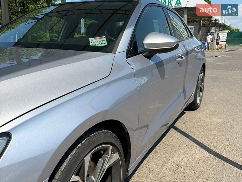 Седан Audi A3 2022 в Киеве