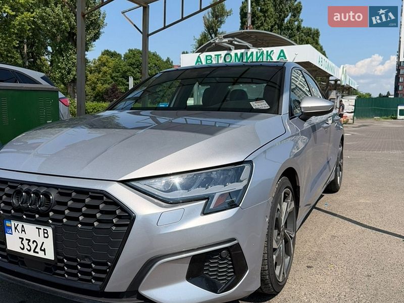 Седан Audi A3 2022 в Киеве