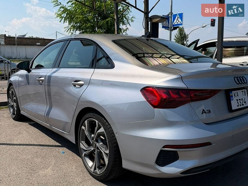 Седан Audi A3 2022 в Киеве