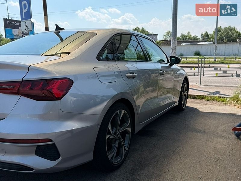 Седан Audi A3 2022 в Киеве