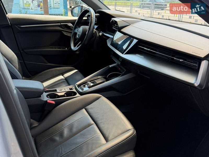 Седан Audi A3 2022 в Киеве