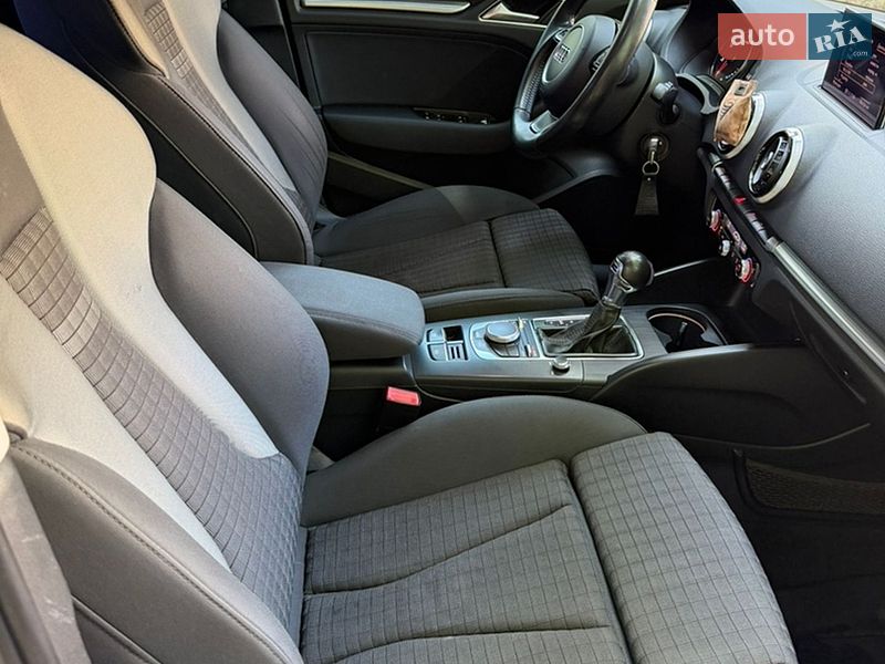 Седан Audi A3 2013 в Киеве