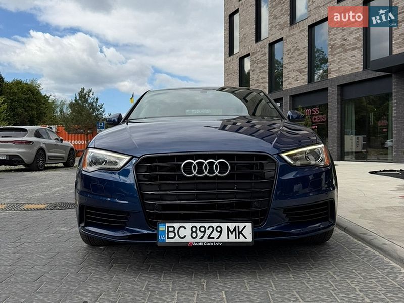 Седан Audi A3 2015 в Львове