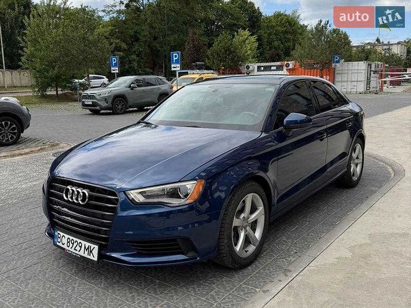 Седан Audi A3 2015 в Львове