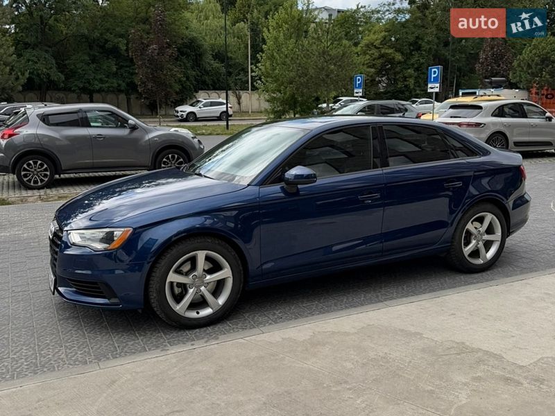 Седан Audi A3 2015 в Львове