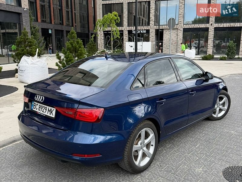 Седан Audi A3 2015 в Львове