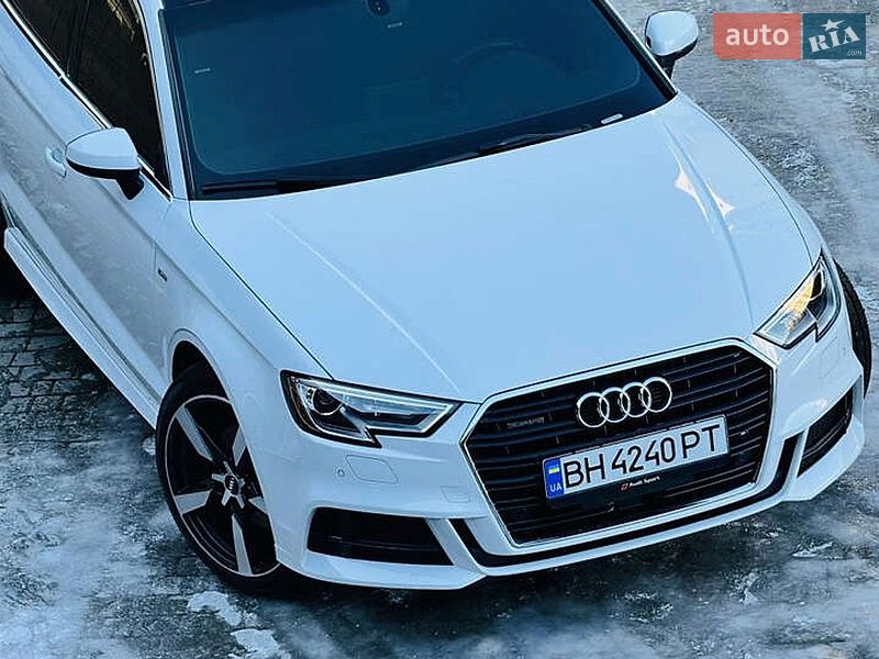 Седан Audi A3 2017 в Львові