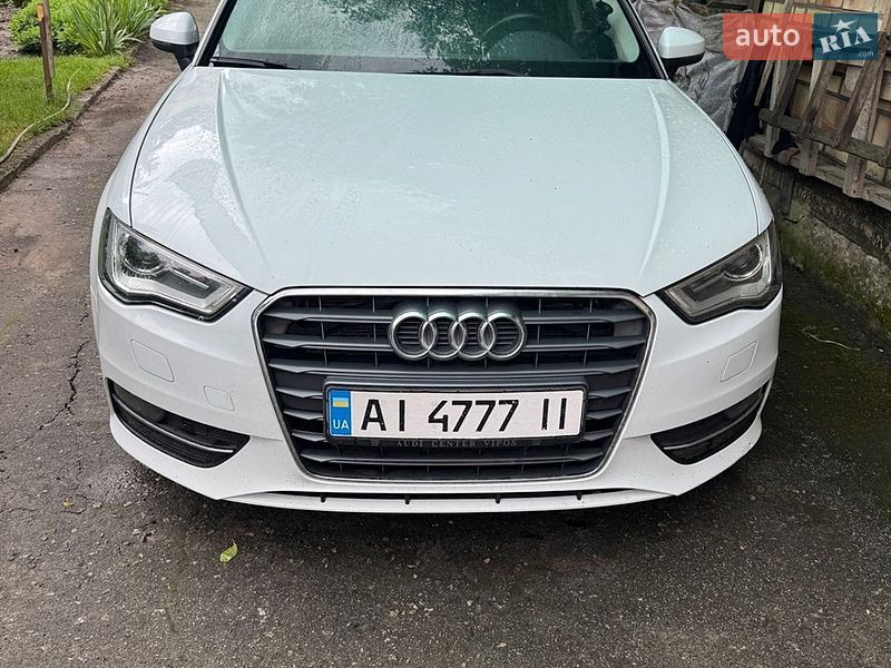 Хэтчбек Audi A3 2016 в Киеве