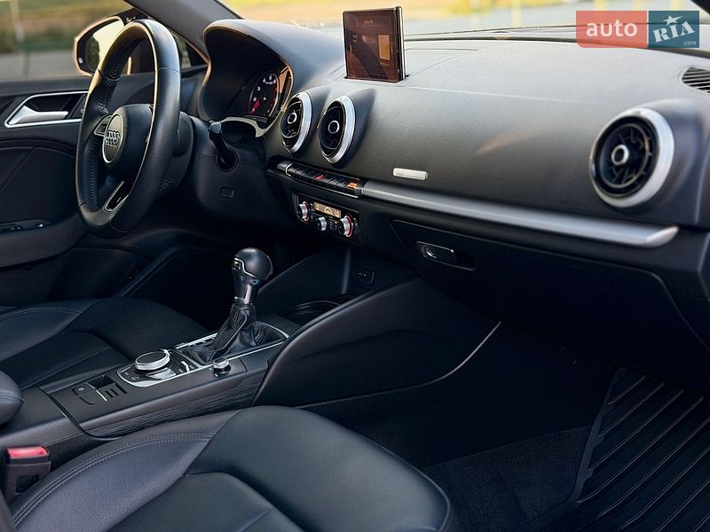 Седан Audi A3 2017 в Тернополе