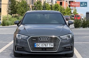 Хэтчбек Audi A3 2016 в Львове