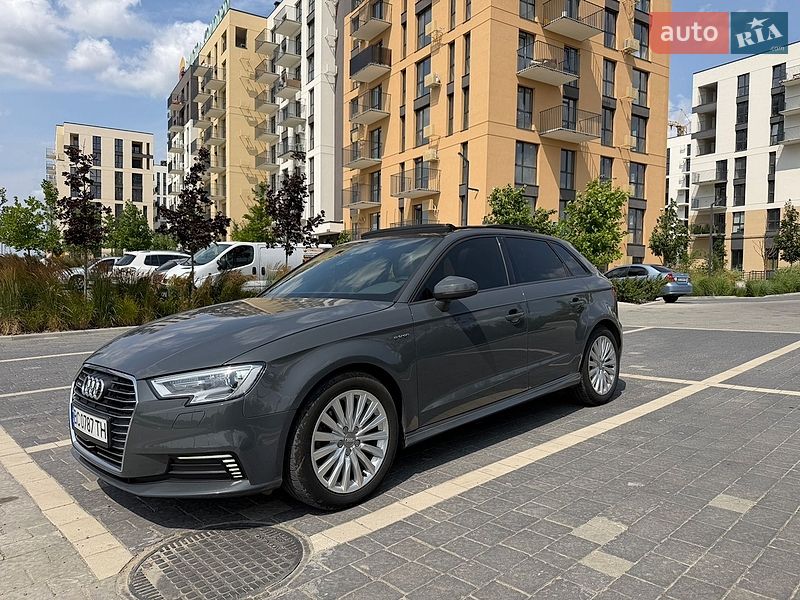 Хэтчбек Audi A3 2016 в Львове