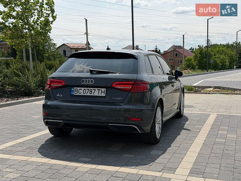 Хэтчбек Audi A3 2016 в Львове