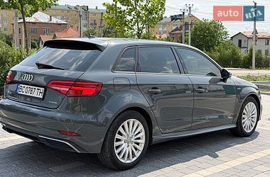 Хэтчбек Audi A3 2016 в Львове