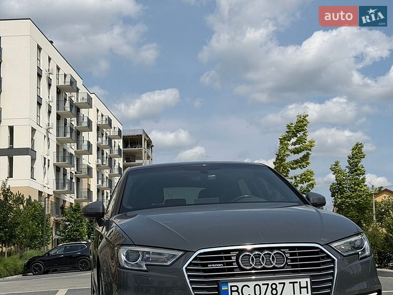 Хэтчбек Audi A3 2016 в Львове