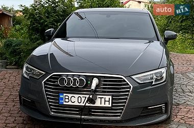 Хэтчбек Audi A3 2016 в Львове