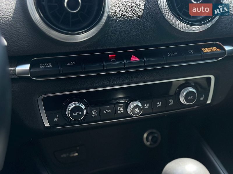 Хэтчбек Audi A3 2016 в Львове
