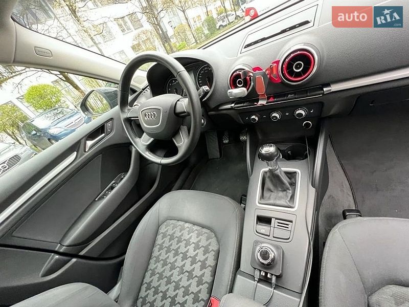 Хэтчбек Audi A3 2013 в Киеве фото 8 Хэтчбек Audi A3 2013 в Киеве