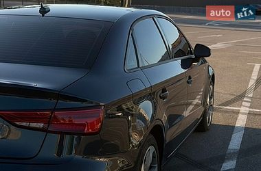 Седан Audi A3 2018 в Киеве