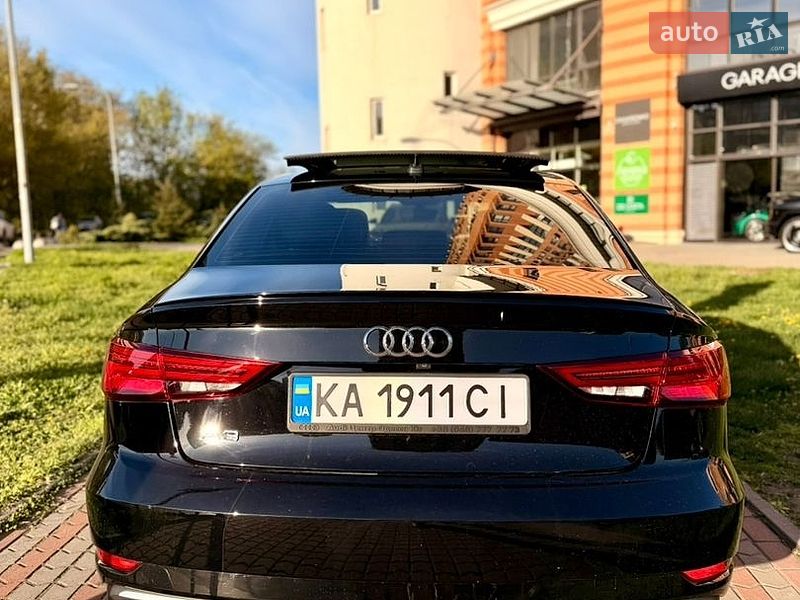 Седан Audi A3 2016 в Киеве