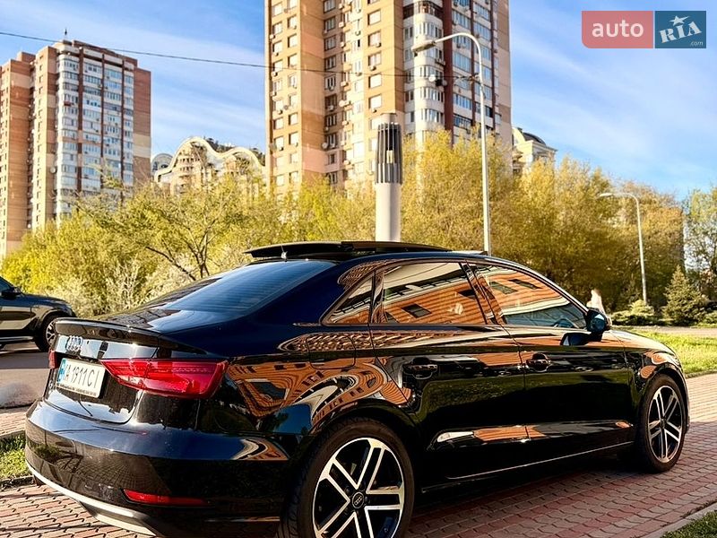 Седан Audi A3 2016 в Киеве