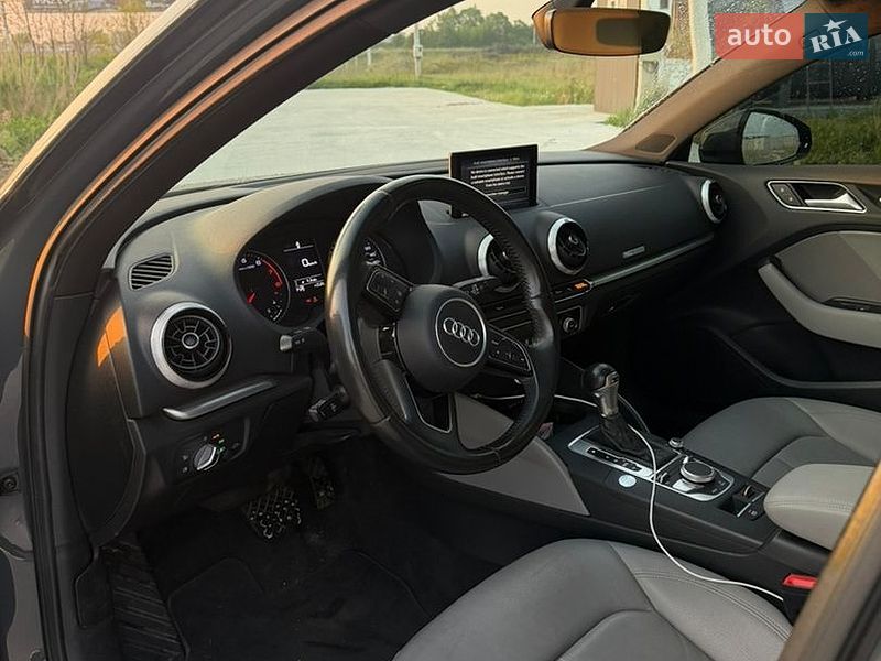 Седан Audi A3 2016 в Львове