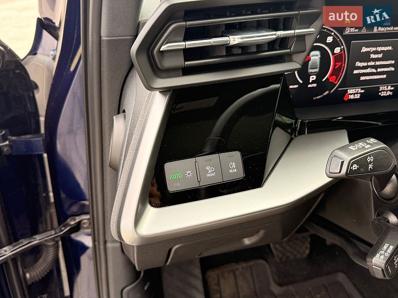 Седан Audi A3 2022 в Львові