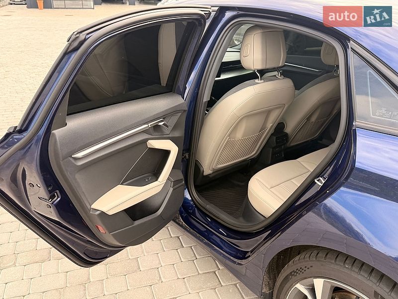 Седан Audi A3 2022 в Львові