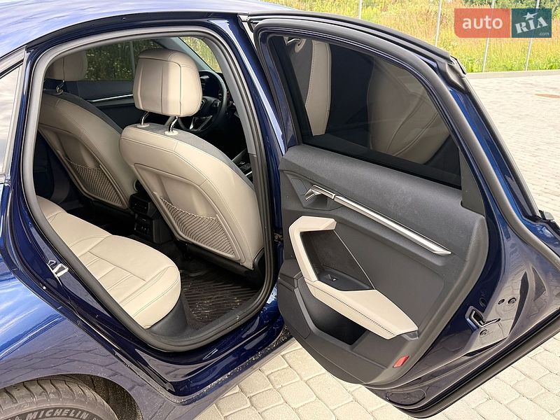 Седан Audi A3 2022 в Львові