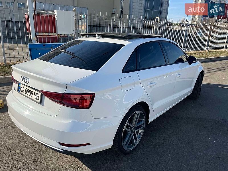 Седан Audi A3 2018 в Василькові