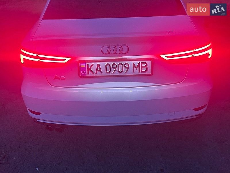 Седан Audi A3 2018 в Василькові