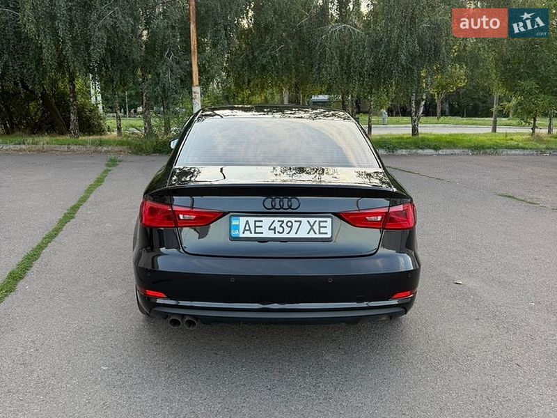 Седан Audi A3 2016 в Кривом Роге
