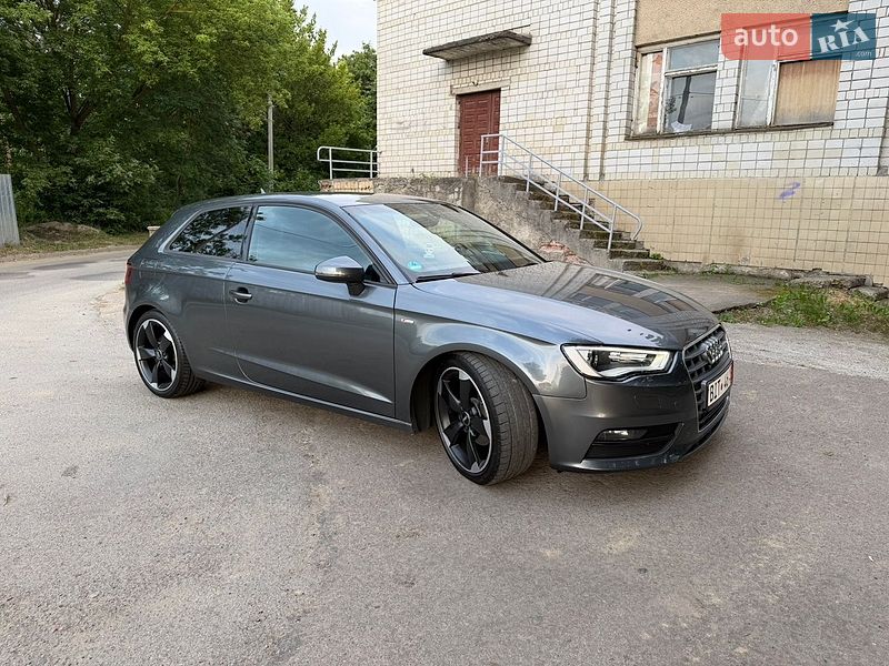 Хетчбек Audi A3 2013 в Новояворівську