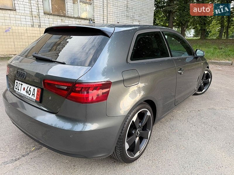 Хетчбек Audi A3 2013 в Новояворівську