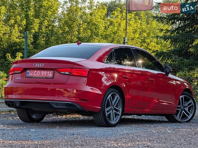 Седан Audi A3 2016 в Дрогобыче