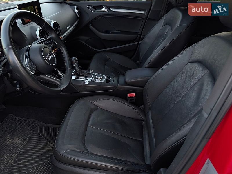 Седан Audi A3 2016 в Дрогобыче