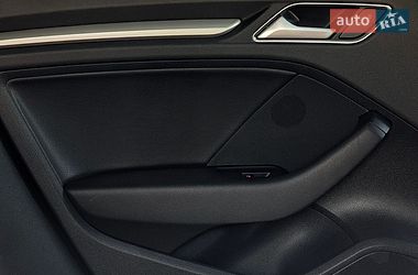 Седан Audi A3 2016 в Дрогобыче