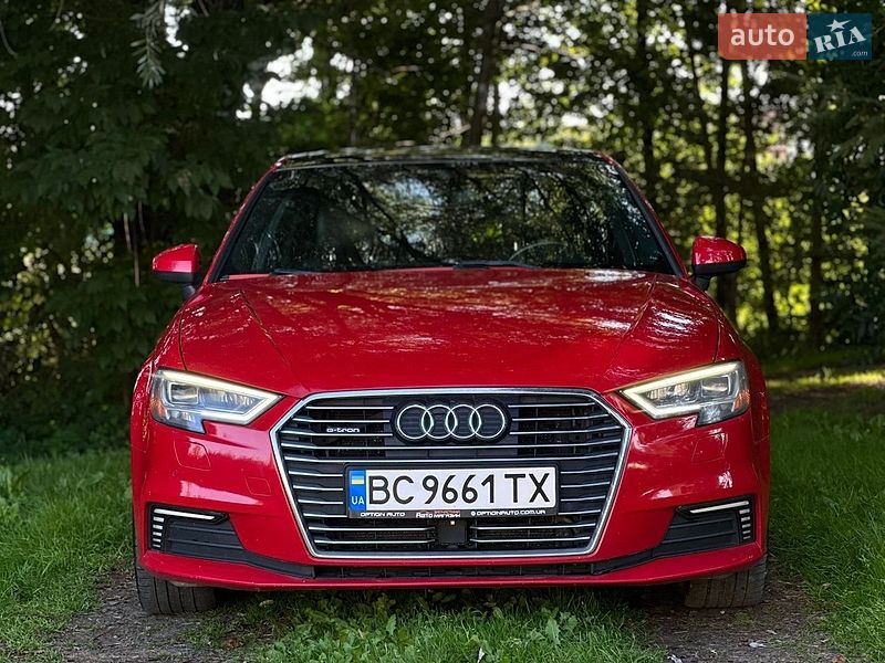 Седан Audi A3 2016 в Львові