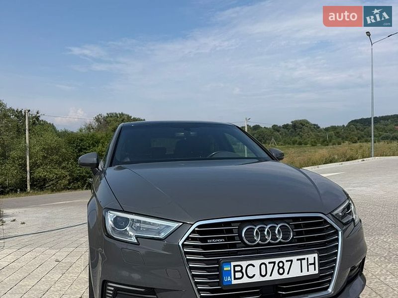 Хэтчбек Audi A3 2016 в Львове