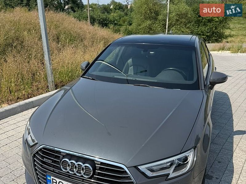 Хэтчбек Audi A3 2016 в Львове