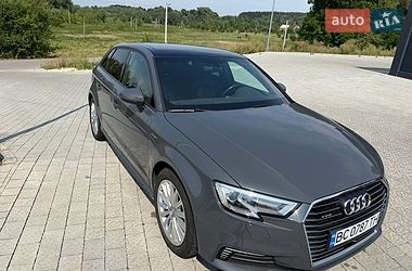Хэтчбек Audi A3 2016 в Львове