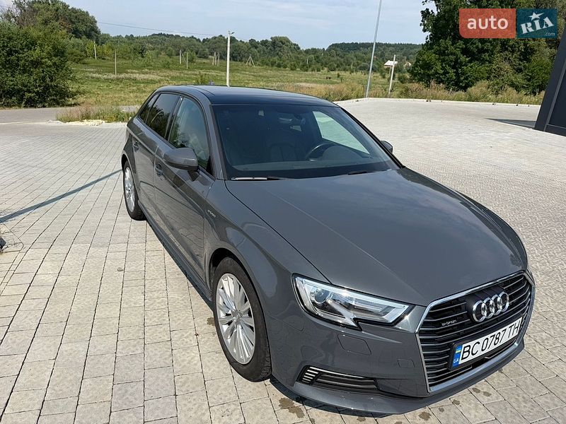 Хэтчбек Audi A3 2016 в Львове