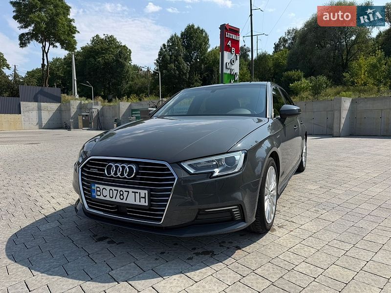 Хэтчбек Audi A3 2016 в Львове