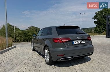 Хэтчбек Audi A3 2016 в Львове