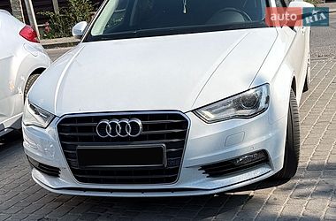 Седан Audi A3 2016 в Львові Седан Audi A3 2016 в Львові