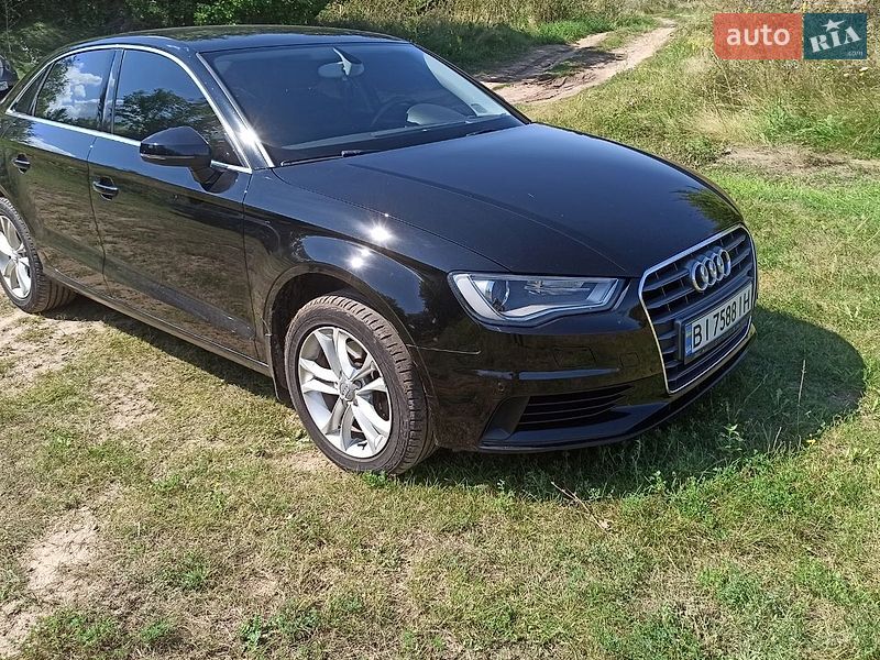 Седан Audi A3 2013 в Миргороді