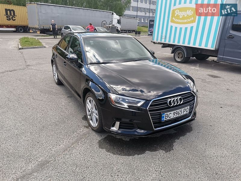 Седан Audi A3 2018 в Львові