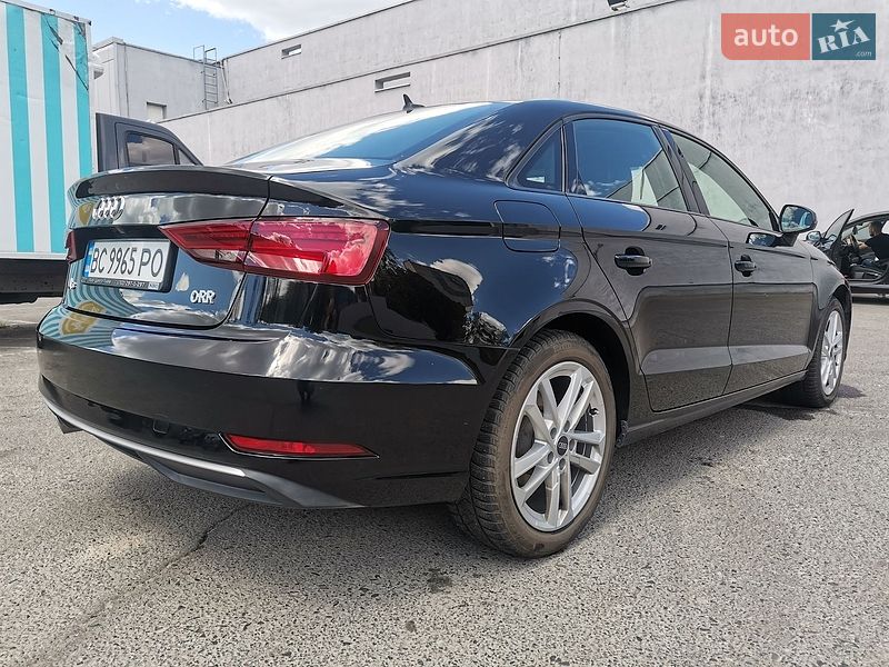 Седан Audi A3 2018 в Львові