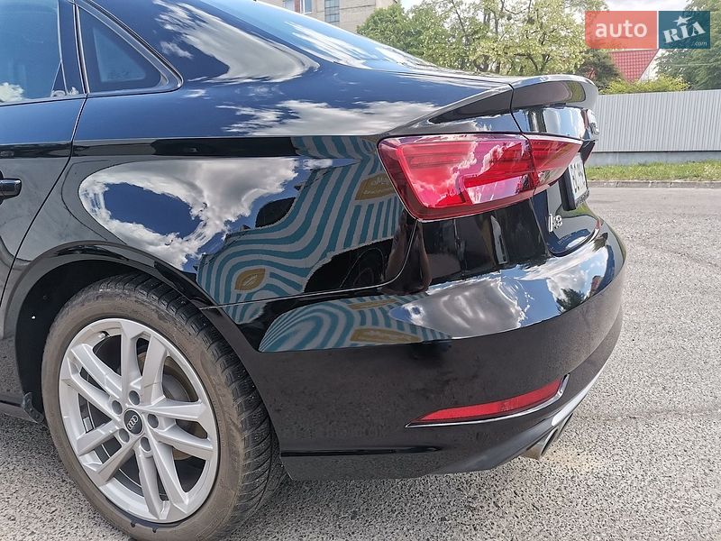 Седан Audi A3 2018 в Львові