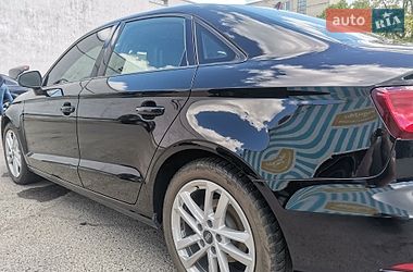 Седан Audi A3 2018 в Львові