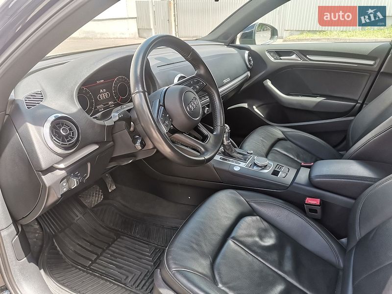Седан Audi A3 2018 в Львові
